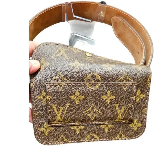 Louis Vuitton Monogram Ceinture Pochette Solo 80cm/32in Belt display picture 3